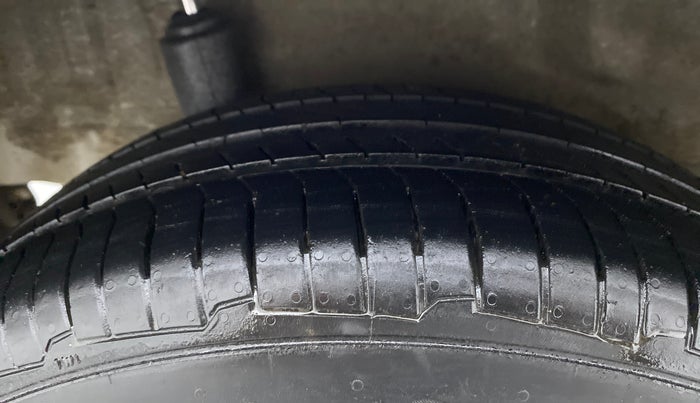 2014 Honda Brio E MT, Petrol, Manual, 62,232 km, Right Rear Tyre Tread