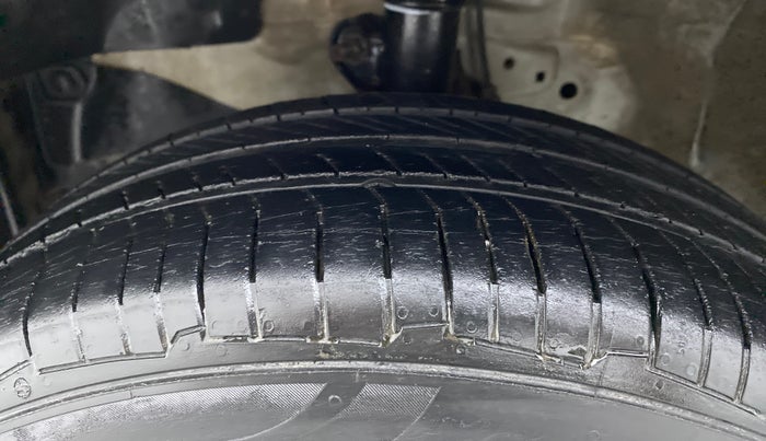 2014 Honda Brio E MT, Petrol, Manual, 62,232 km, Left Front Tyre Tread