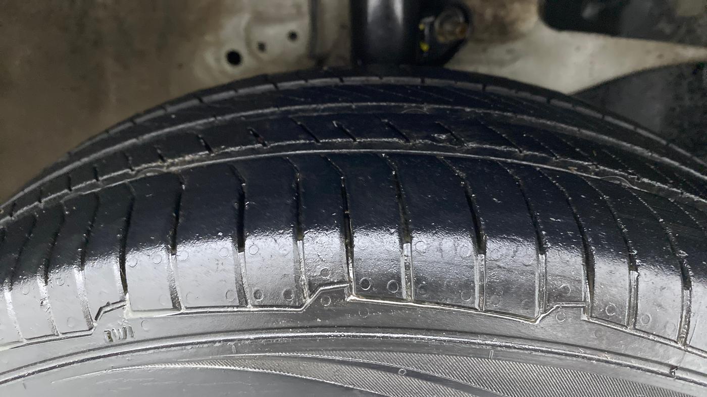 2014 Honda Brio E MT, Petrol, Manual, 62,232 km, Right Front Tyre Tread