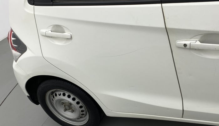 2014 Honda Brio E MT, Petrol, Manual, 62,232 km, Right rear door - Minor scratches