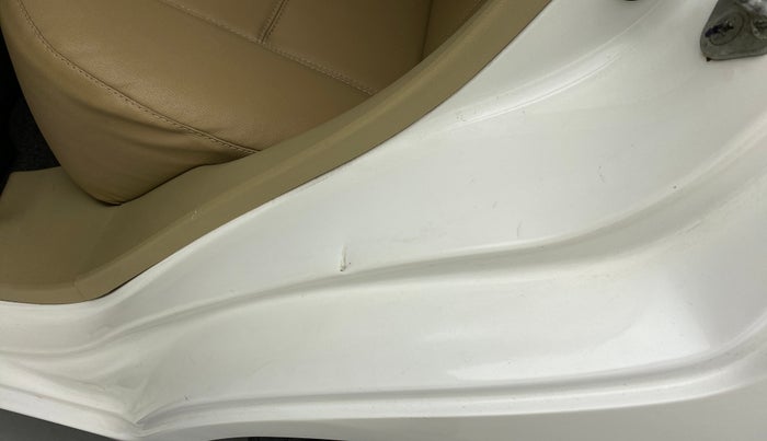 2014 Honda Brio E MT, Petrol, Manual, 62,232 km, Left C pillar - Slightly dented
