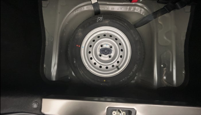 2022 Maruti New Wagon-R LXI 1.0, Petrol, Manual, 7,940 km, Spare Tyre