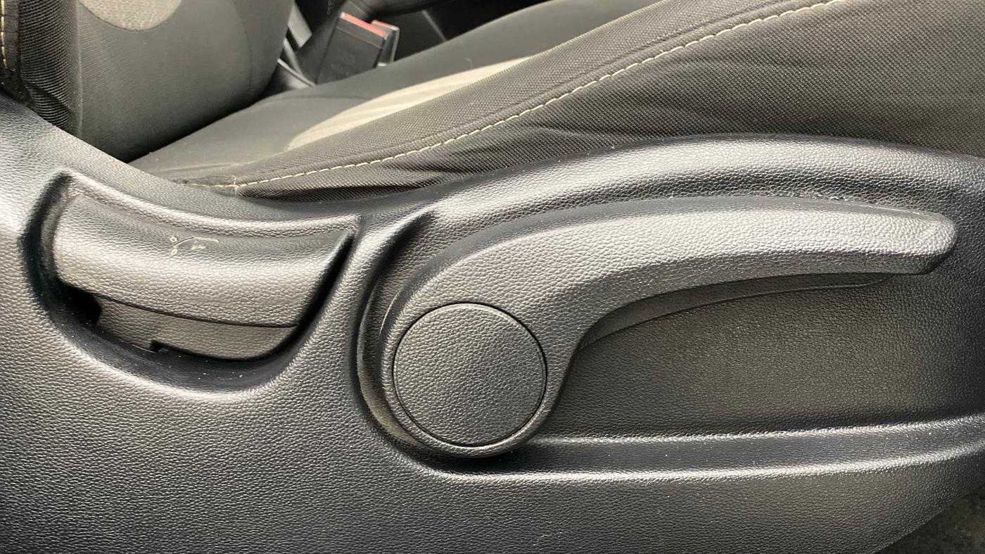 2018 Hyundai Creta SX AT 1.6 PETROL, Petrol, Automatic, 78,241 km, Driver Side Adjustment Panel