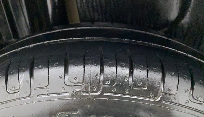 2012 Maruti Swift Dzire VDI, Diesel, Manual, 1,23,814 km, Right Rear Tyre Tread
