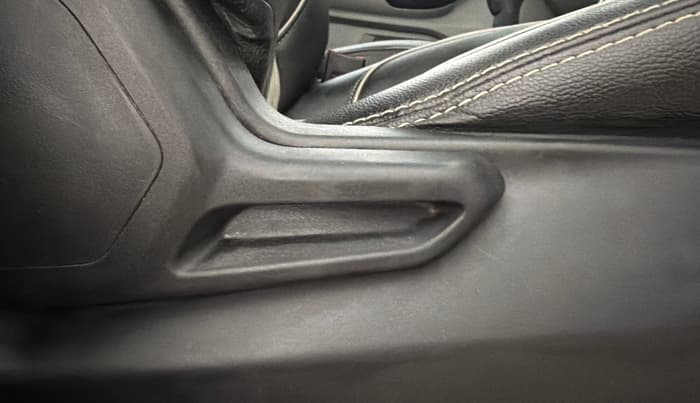 2022 Tata TIGOR XZ CNG, CNG, Manual, 71,249 km, Driver Side Adjustment Panel