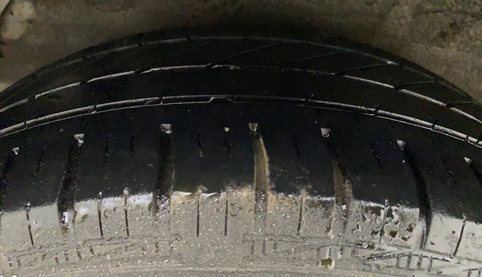 2011 Hyundai i20 MAGNA (O) 1.2, Petrol, Manual, 65,413 km, Right Rear Tyre Tread