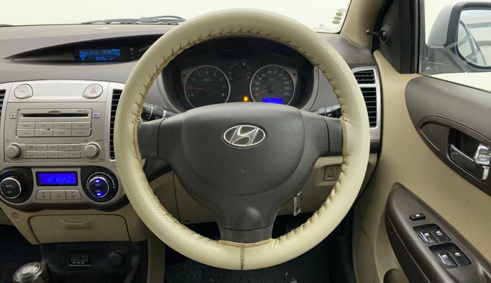 2011 Hyundai i20 MAGNA (O) 1.2, Petrol, Manual, 65,413 km, Steering Wheel Close Up
