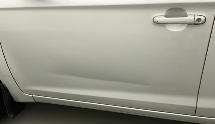 2011 Hyundai i20 MAGNA (O) 1.2, Petrol, Manual, 65,413 km, Front passenger door - Slightly dented