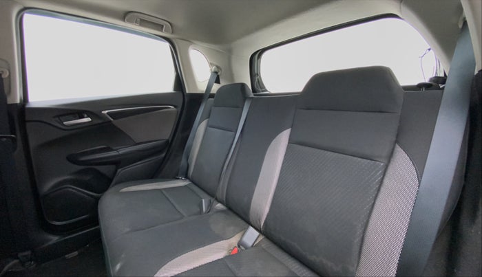 2018 Honda WR-V 1.2 i-VTEC VX MT, Petrol, Manual, 15,175 km, Right Side Door Cabin View