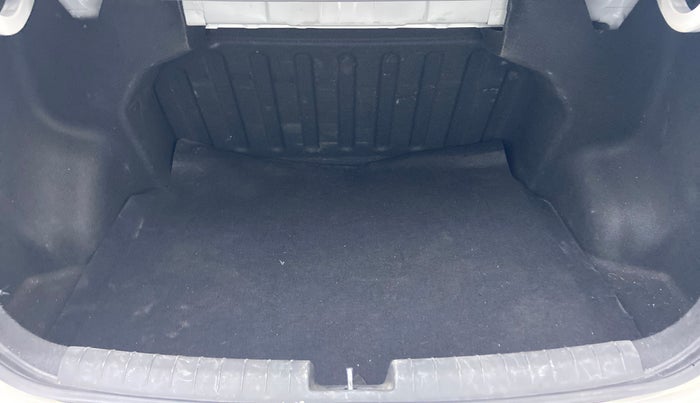 2014 Hyundai Xcent SX 1.2, Petrol, Manual, 30,593 km, Boot Inside
