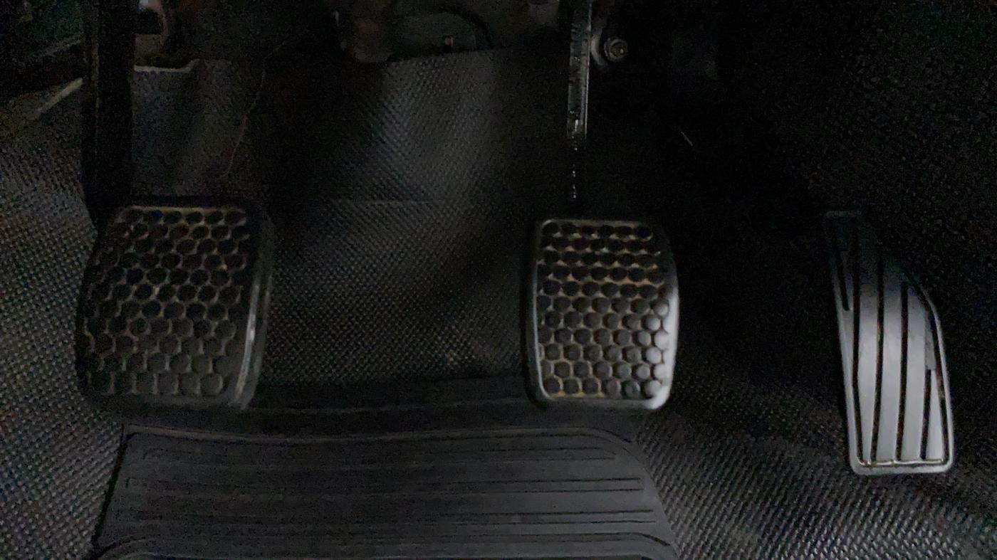 2018 Maruti Alto K10 VXI P, Petrol, Manual, 80,090 km, Pedals