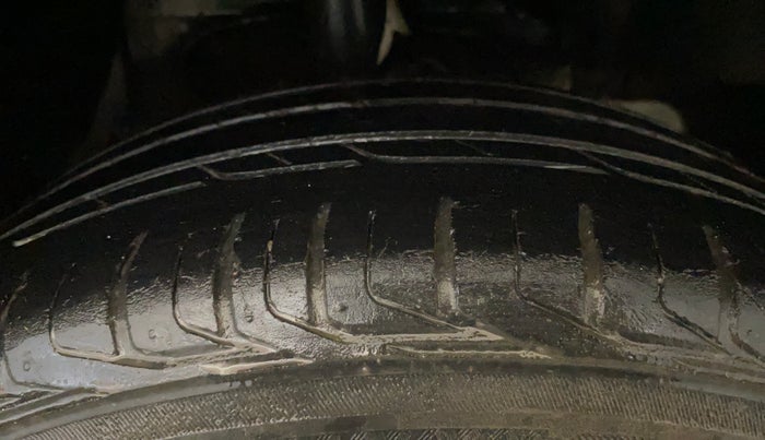 2021 Tata NEXON XM PETROL, Petrol, Manual, 60,176 km, Right Front Tyre Tread