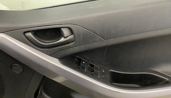 2021 Tata NEXON XM PETROL, Petrol, Manual, 60,176 km, Driver Side Door Panels Control