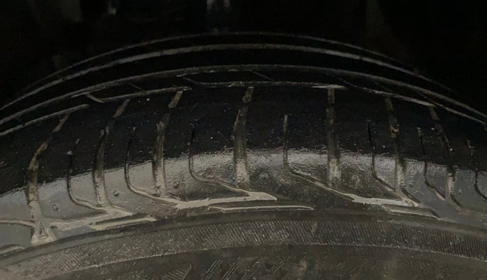 2021 Tata NEXON XM PETROL, Petrol, Manual, 60,176 km, Left Front Tyre Tread