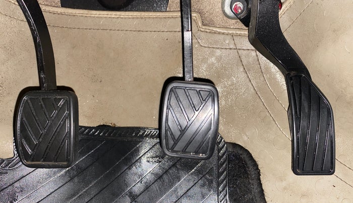 2014 Maruti Ertiga ZDI, Diesel, Manual, 77,782 km, Pedals