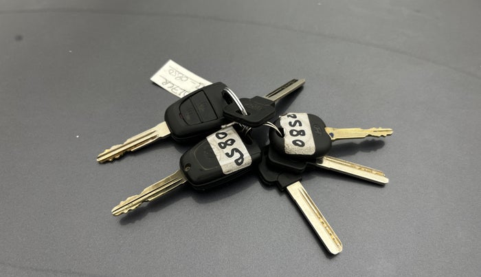 2019 Hyundai Xcent S 1.2, Petrol, Manual, 73,588 km, Key Close Up