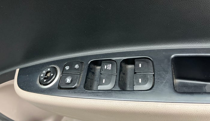 2019 Hyundai Xcent S 1.2, Petrol, Manual, 73,588 km, Driver Side Door Panels Control