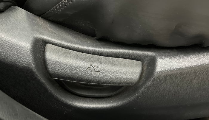 2019 Hyundai Xcent S 1.2, Petrol, Manual, 73,588 km, Driver Side Adjustment Panel