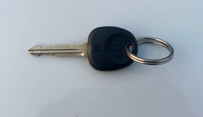 2018 Hyundai Eon ERA +, Petrol, Manual, 67,262 km, Key Close Up