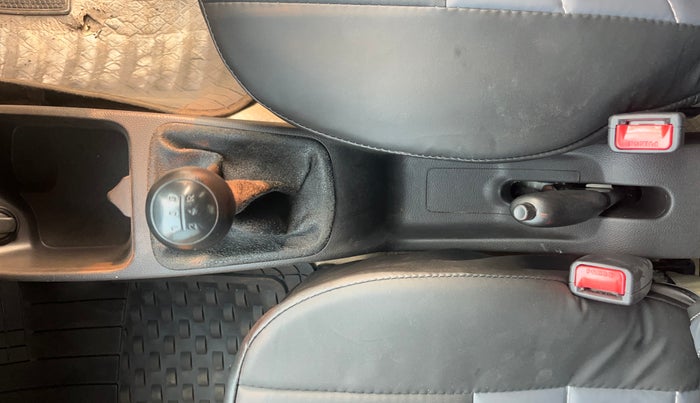 2018 Hyundai Eon ERA +, Petrol, Manual, 67,262 km, Gear Lever