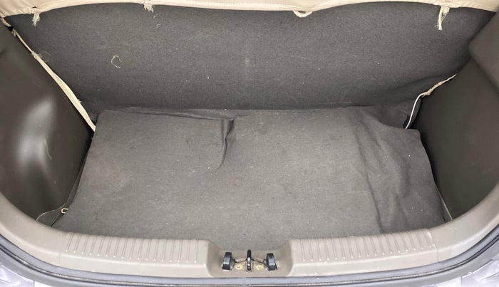 2013 Hyundai i10 MAGNA 1.1 IRDE2, Petrol, Manual, 29,963 km, Boot Inside