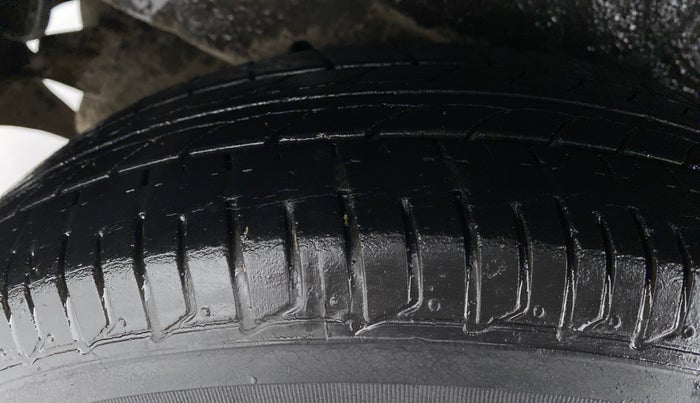 2013 Hyundai i10 MAGNA 1.1 IRDE2, Petrol, Manual, 29,963 km, Right Rear Tyre Tread