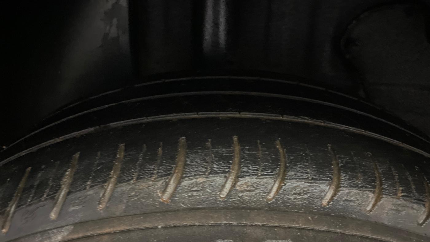 2022 Tata ALTROZ XM PLUS PETROL, Petrol, Manual, 61,333 km, Right Rear Tyre Tread