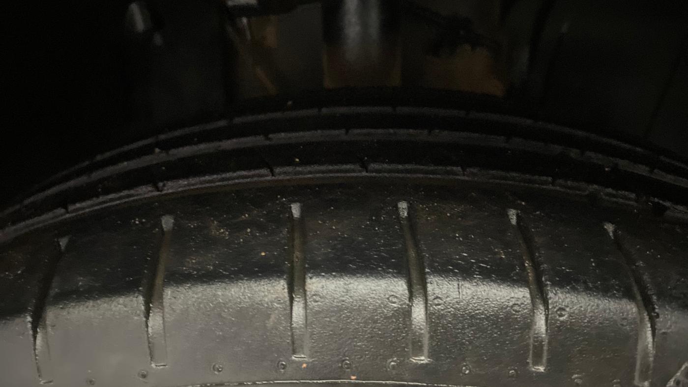 2022 Tata ALTROZ XM PLUS PETROL, Petrol, Manual, 61,333 km, Right Front Tyre Tread
