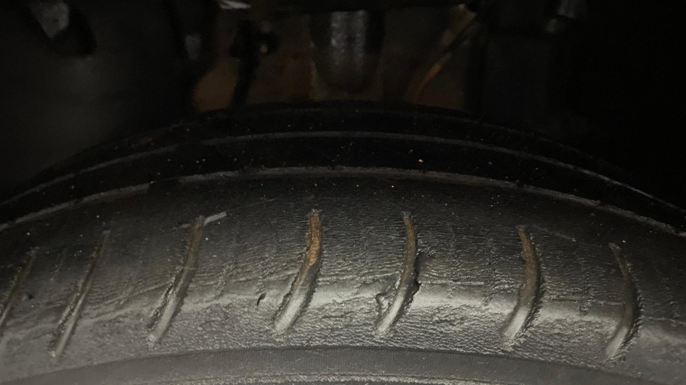 2022 Tata ALTROZ XM PLUS PETROL, Petrol, Manual, 61,333 km, Left Front Tyre Tread