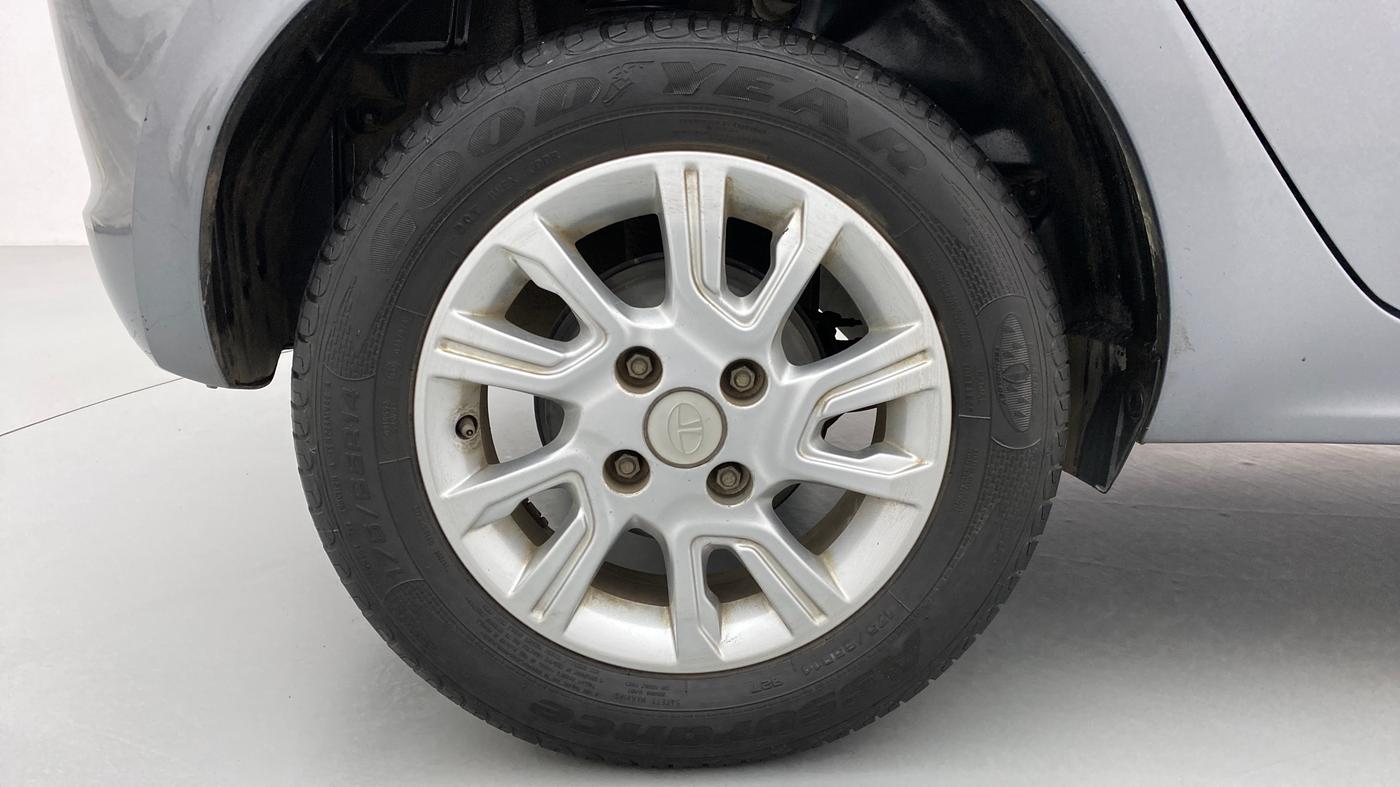 2018 Tata Tiago XZA 1.2 REVOTRON, Petrol, Automatic, 48,343 km, Right Rear Wheel