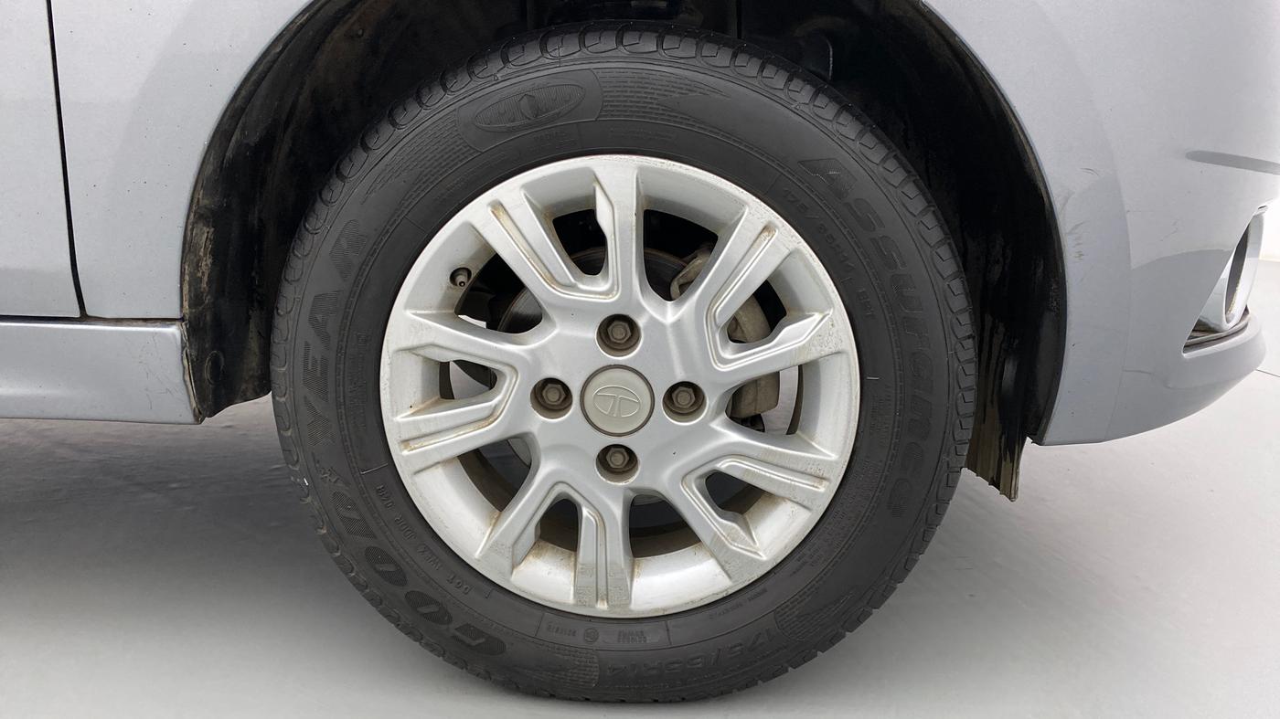 2018 Tata Tiago XZA 1.2 REVOTRON, Petrol, Automatic, 48,343 km, Right Front Wheel