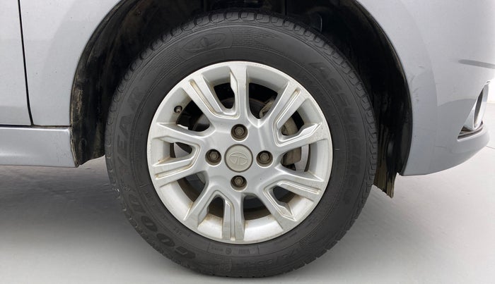 2018 Tata Tiago XZA 1.2 REVOTRON, Petrol, Automatic, 48,343 km, Right Front Wheel