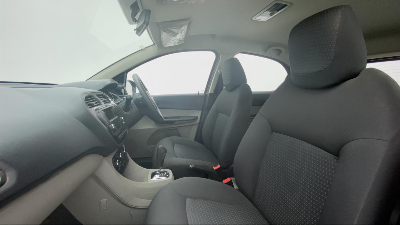 2018 Tata Tiago XZA 1.2 REVOTRON, Petrol, Automatic, 48,343 km, Right Side Front Door Cabin
