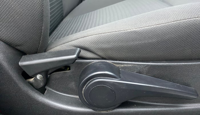 2018 Tata Tiago XZA 1.2 REVOTRON, Petrol, Automatic, 48,343 km, Driver Side Adjustment Panel