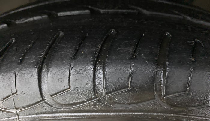 2018 Tata Tiago XZA 1.2 REVOTRON, Petrol, Automatic, 48,343 km, Right Front Tyre Tread