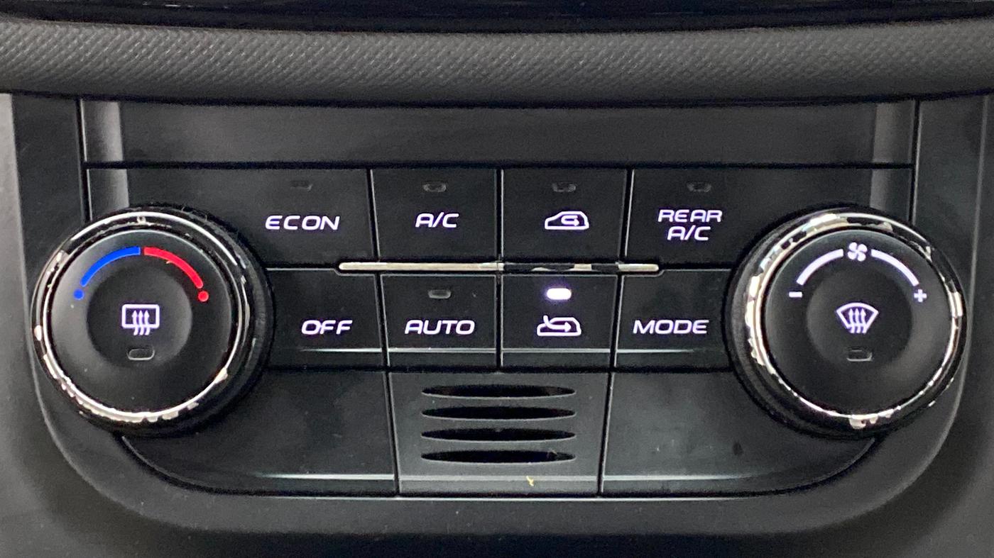 2018 Mahindra MARAZZO M8 7 STR, Diesel, Manual, 63,509 km, Automatic Climate Control