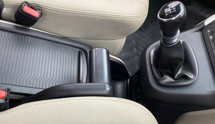 2018 Mahindra MARAZZO M8 7 STR, Diesel, Manual, 63,509 km, Gear Lever