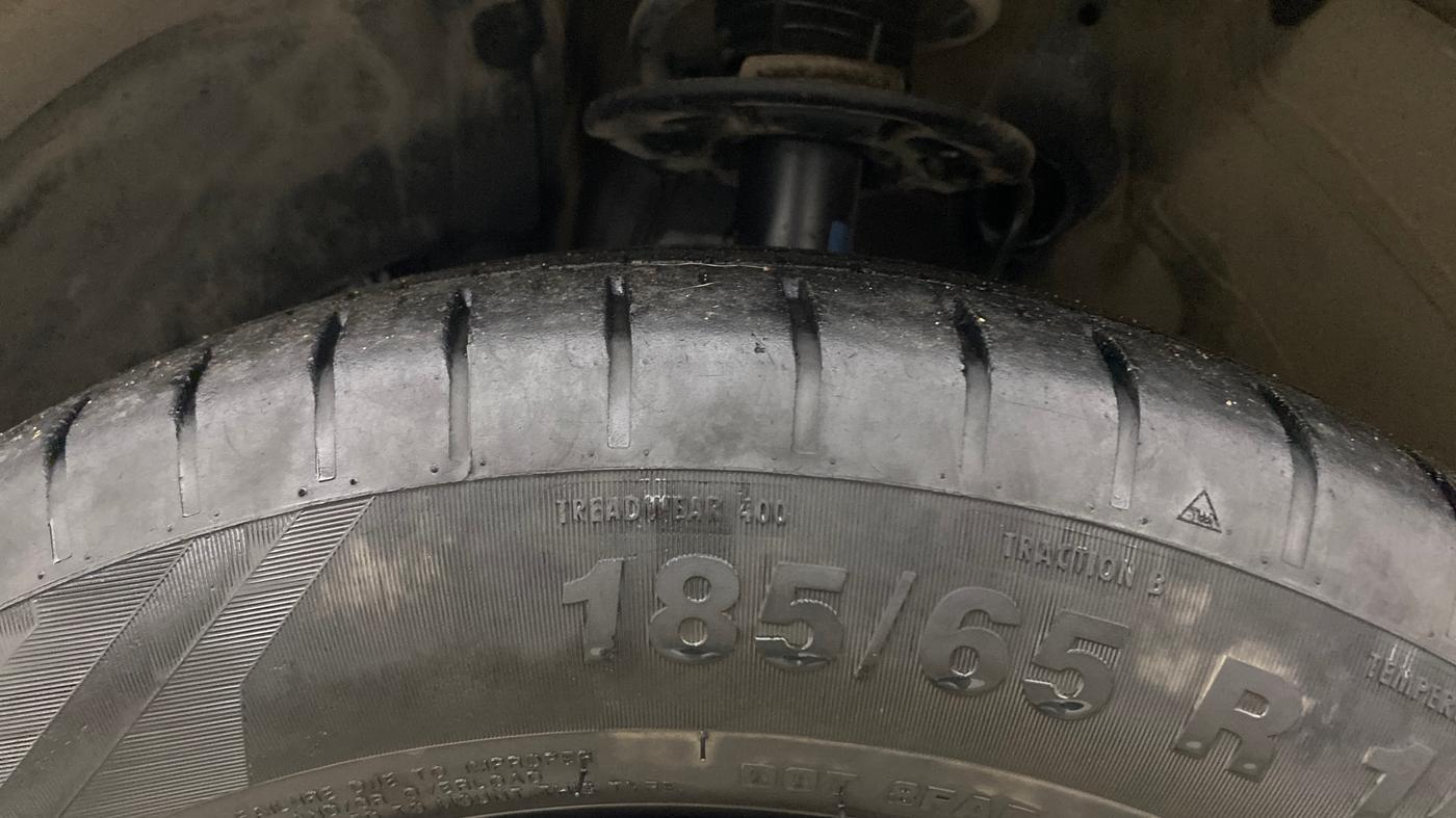 2023 Maruti Baleno DELTA 1.2 AGS, Petrol, Automatic, 43,085 km, Left Front Tyre Tread
