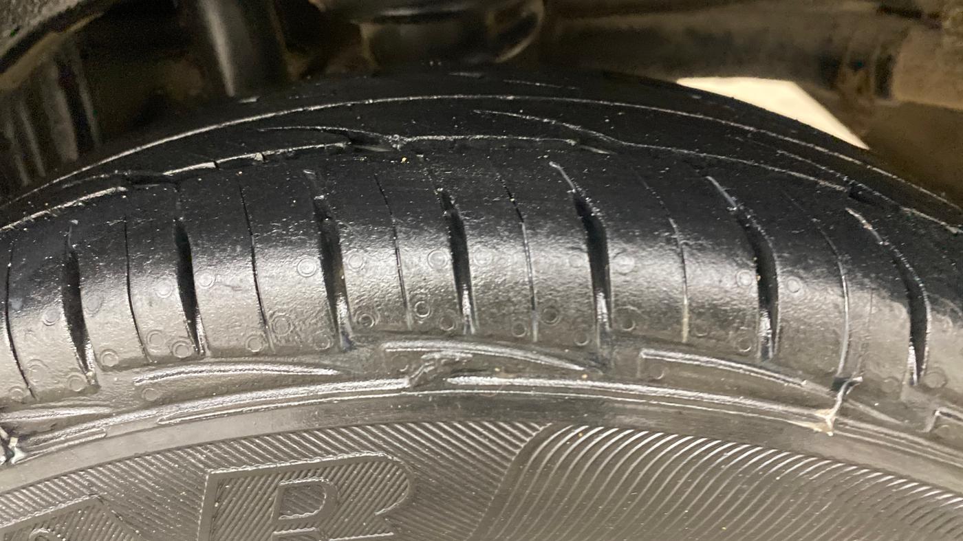 2014 Maruti Alto 800 LXI, Petrol, Manual, 72,570 km, Left Rear Tyre Tread