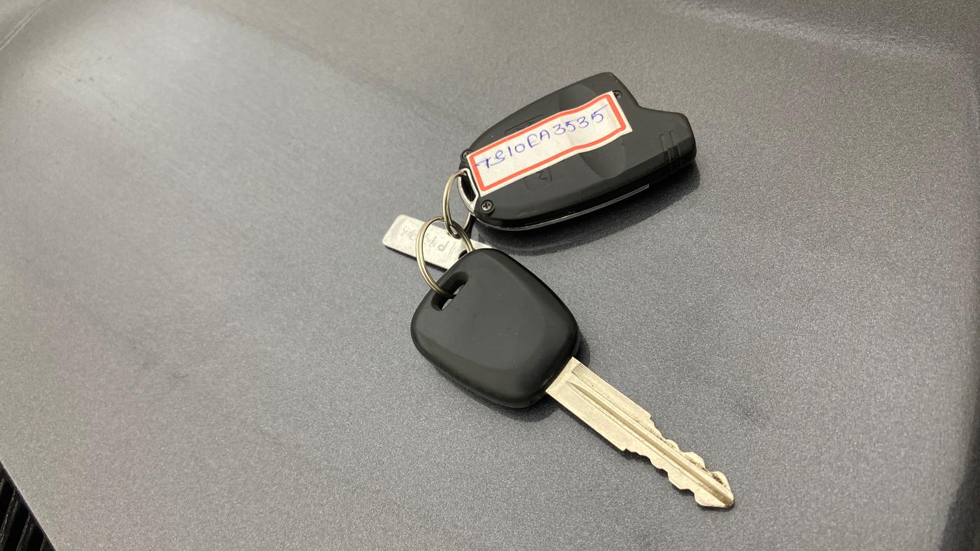 2014 Maruti Alto 800 LXI, Petrol, Manual, 72,570 km, Key Close Up