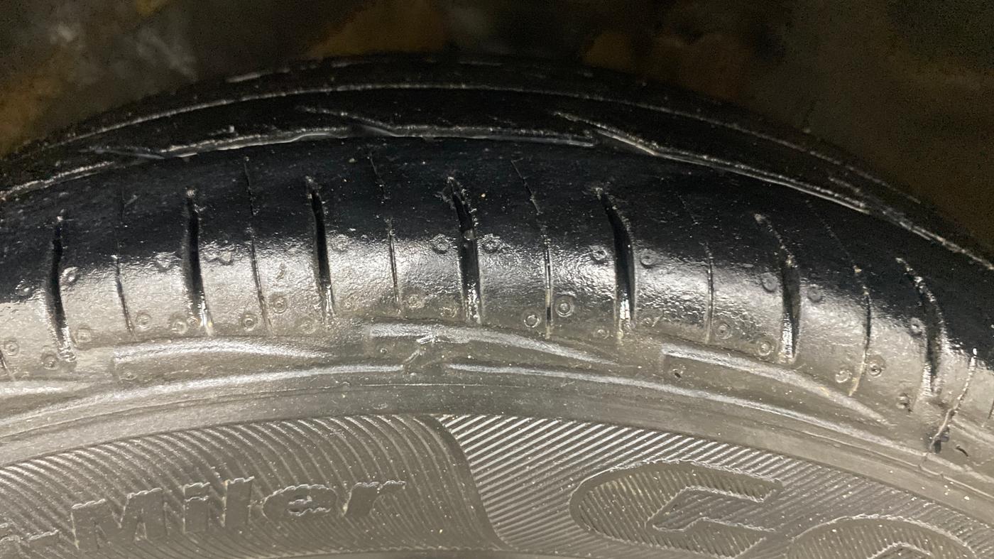 2014 Maruti Alto 800 LXI, Petrol, Manual, 72,570 km, Left Front Tyre Tread