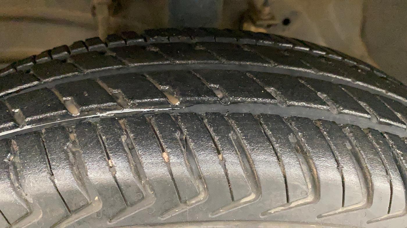 2022 Maruti Alto K10 VXI AMT, Petrol, Automatic, 8,150 km, Left Front Tyre Tread
