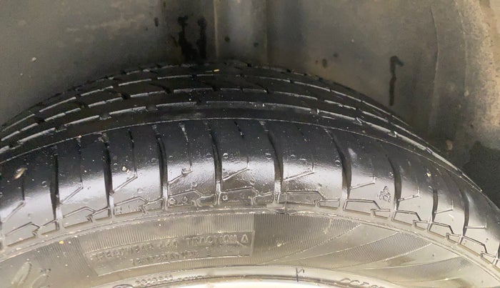 2017 Volkswagen Ameo HIGHLINE1.2L, Petrol, Manual, 71,770 km, Left Rear Tyre Tread