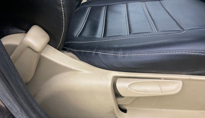 2017 Volkswagen Ameo HIGHLINE1.2L, Petrol, Manual, 71,770 km, Driver Side Adjustment Panel