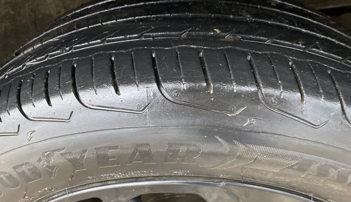 2024 Maruti FRONX DELTA PLUS 1.2L AGS, Petrol, Automatic, 21,686 km, Right Front Tyre Tread