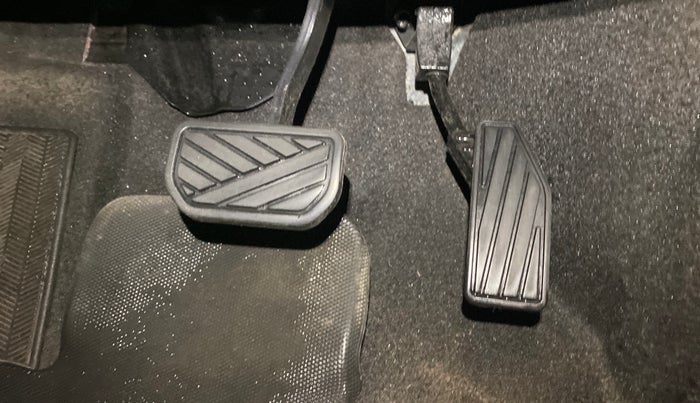 2024 Maruti FRONX DELTA PLUS 1.2L AGS, Petrol, Automatic, 21,686 km, Pedals