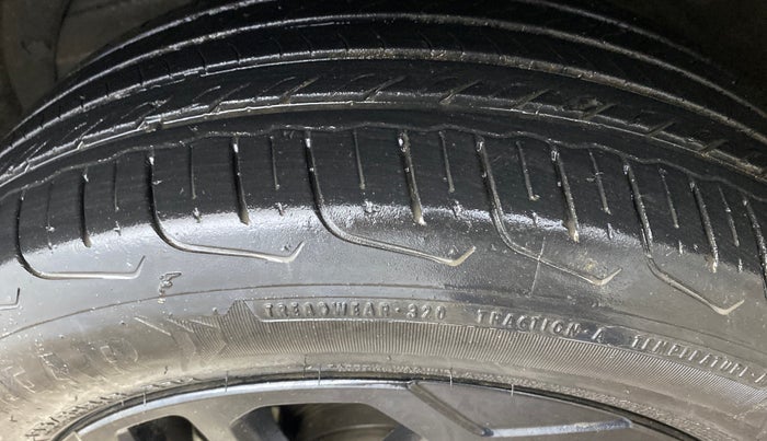 2024 Maruti FRONX DELTA PLUS 1.2L AGS, Petrol, Automatic, 21,686 km, Left Front Tyre Tread