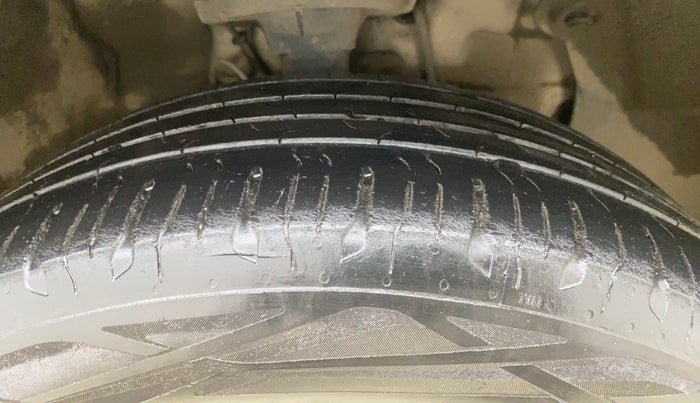 2018 Hyundai Elite i20 ASTA 1.2 (O), Petrol, Manual, 1,05,353 km, Right Front Tyre Tread