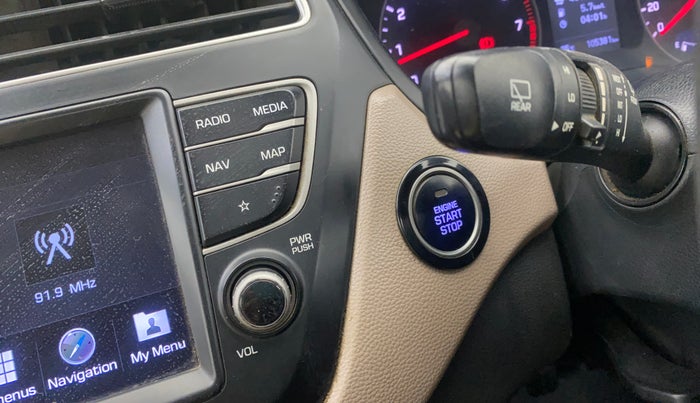 2018 Hyundai Elite i20 ASTA 1.2 (O), Petrol, Manual, 1,05,353 km, Keyless Start/ Stop Button