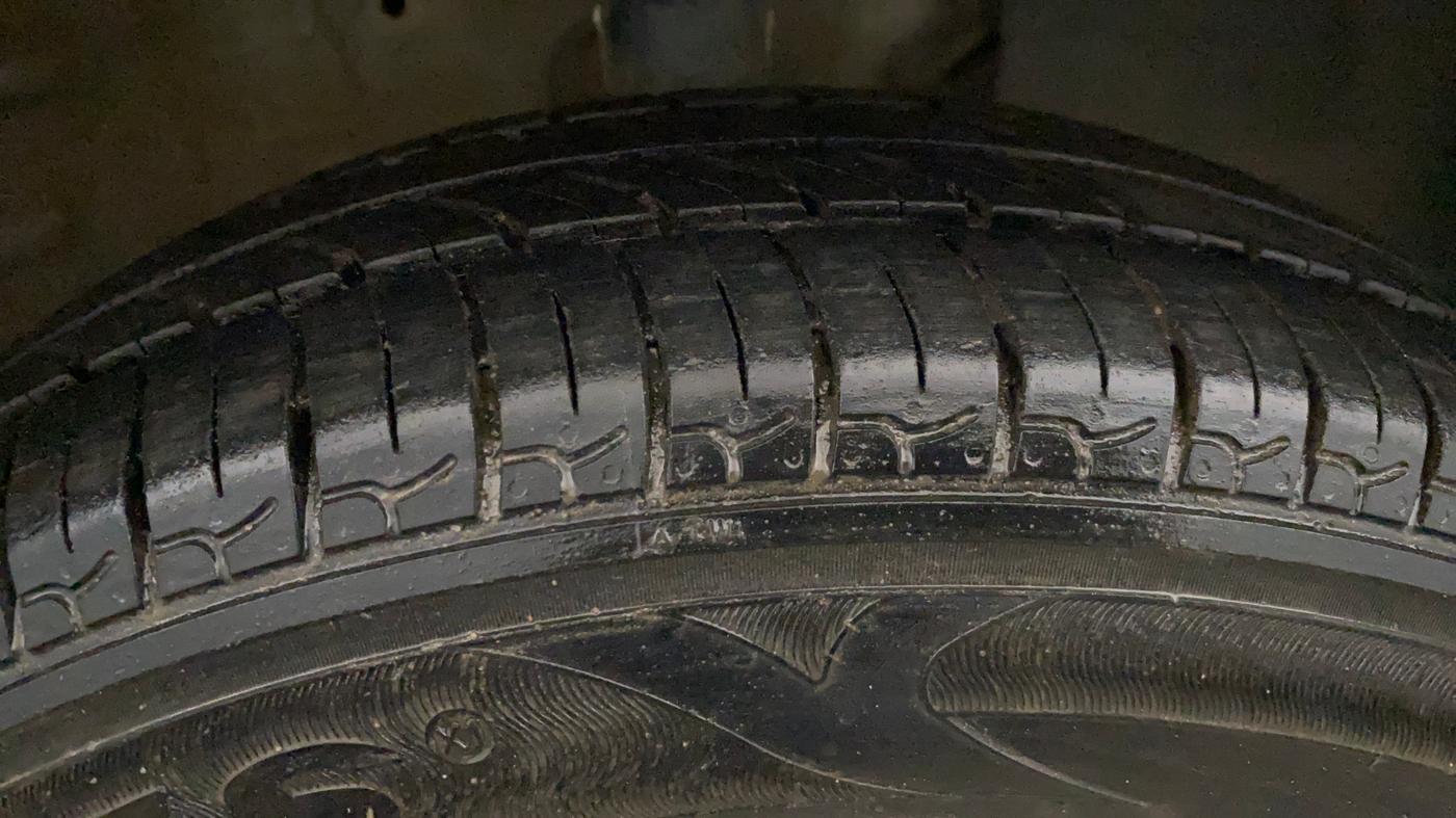 2019 Maruti New Wagon-R LXI 1.0, Petrol, Manual, 69,780 km, Right Front Tyre Tread